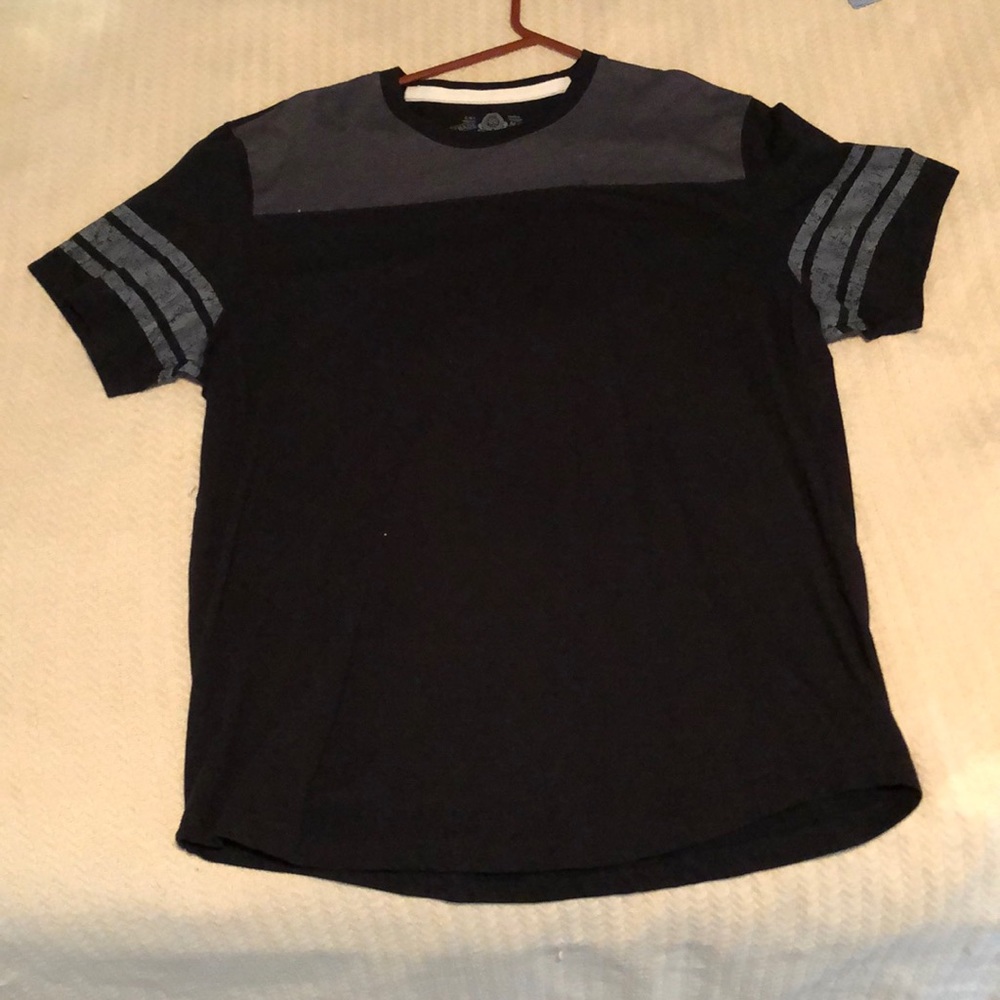 American Rag- T-Shirt - Picture 1 of 1